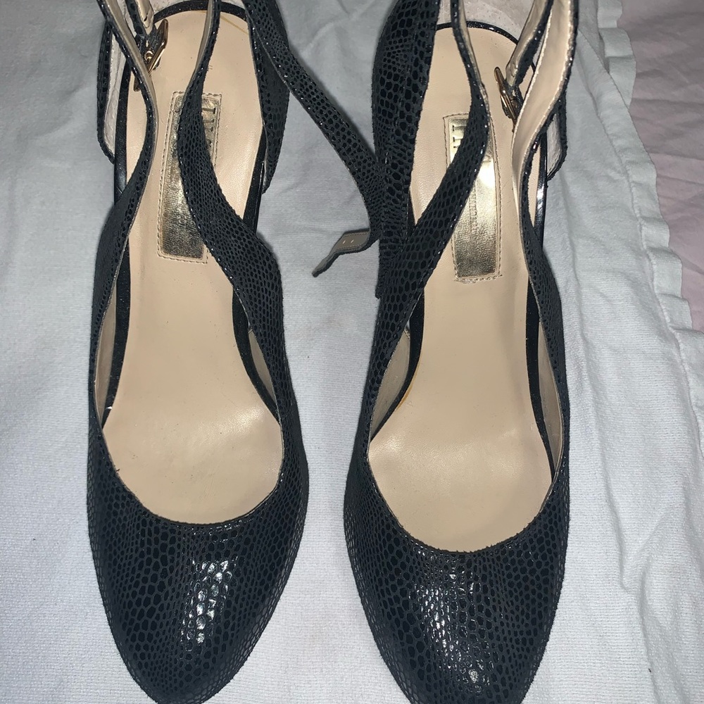 International concept stilettos size 7